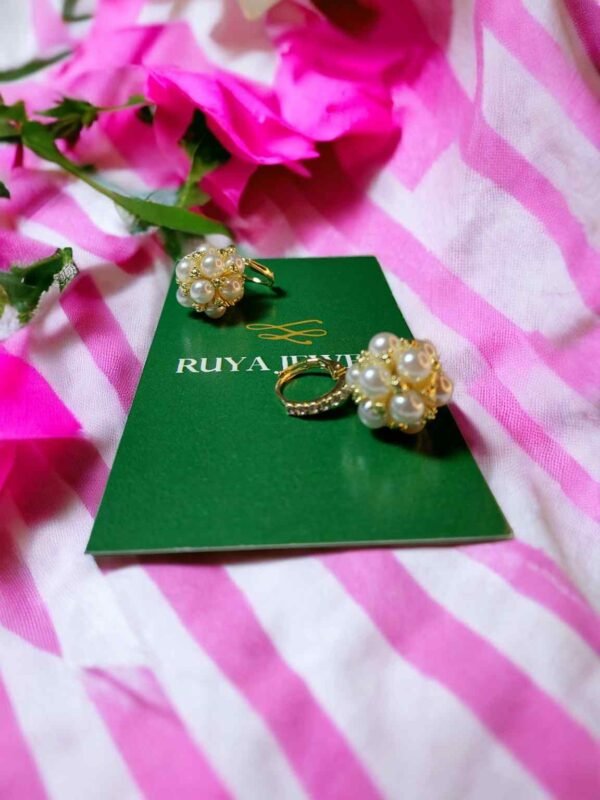 Pearls Studded Earrings Ruya Jewels